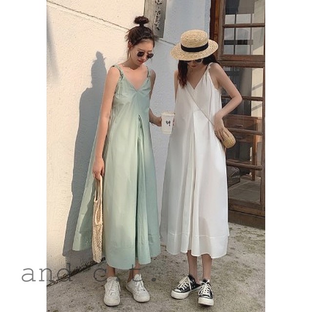 ゆったりvネック夏ワンピース 韓国 無地シンプル ノースリーブロングドレス マキシ丈 白ミントグリーン And C T アンドシーティー 大人可愛い トレンド専門店