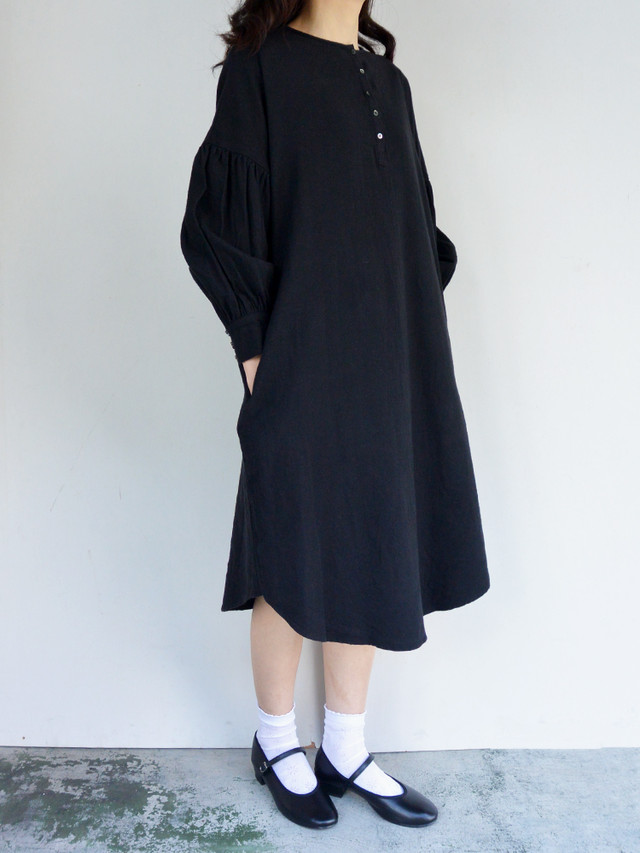 Ina イナ 袖パススリーブヘンリーネックワンピース Black Little By Little Standard Clothes