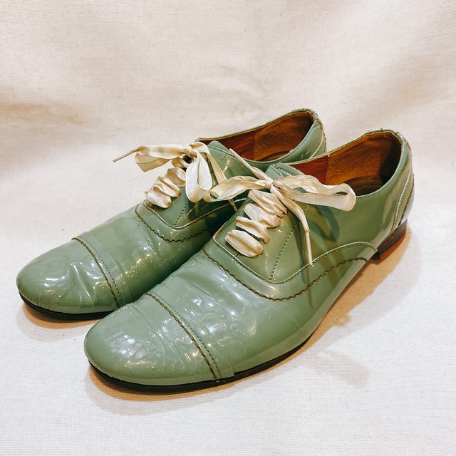 ショセ シューズ 薄緑色 エナメル Chausser Uta