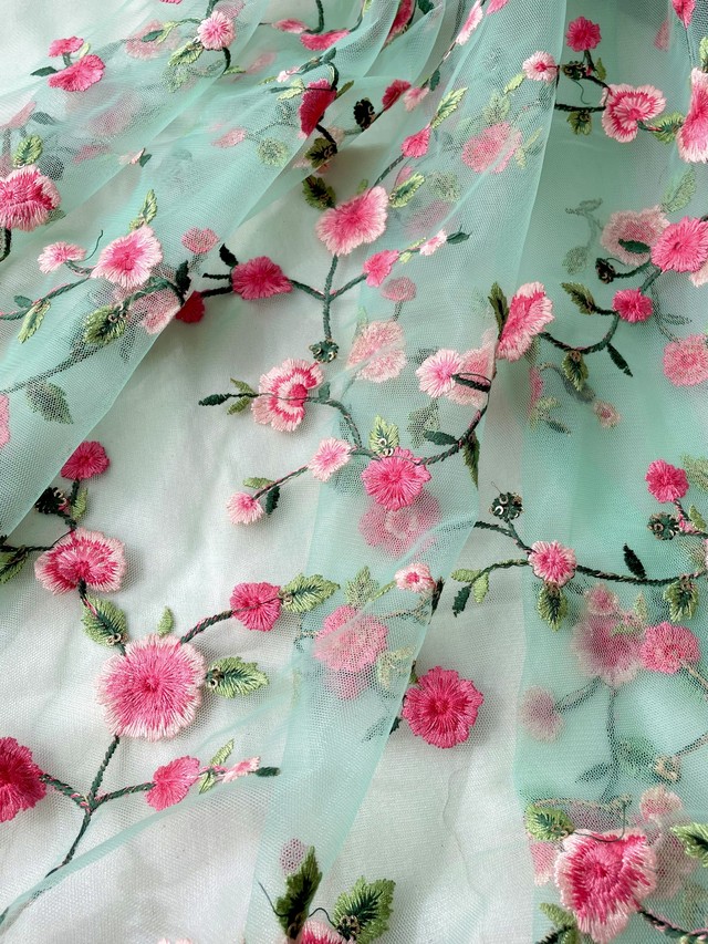 インド刺繍布チュール花グリーン 100cmカット済 刺繍リボンのお店 Triputopia トリップユートピア