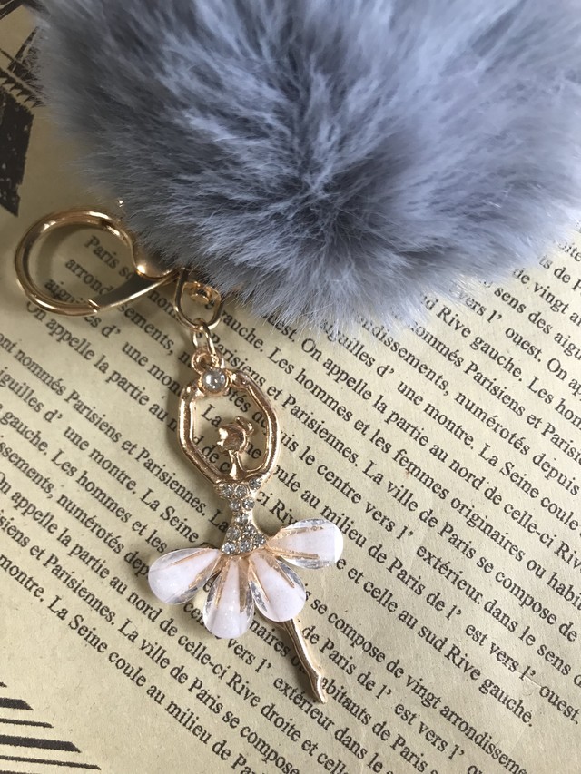 即納 送料無料 限定セール 大きいファーチャーム キーホルダー 可愛い Cute Store11