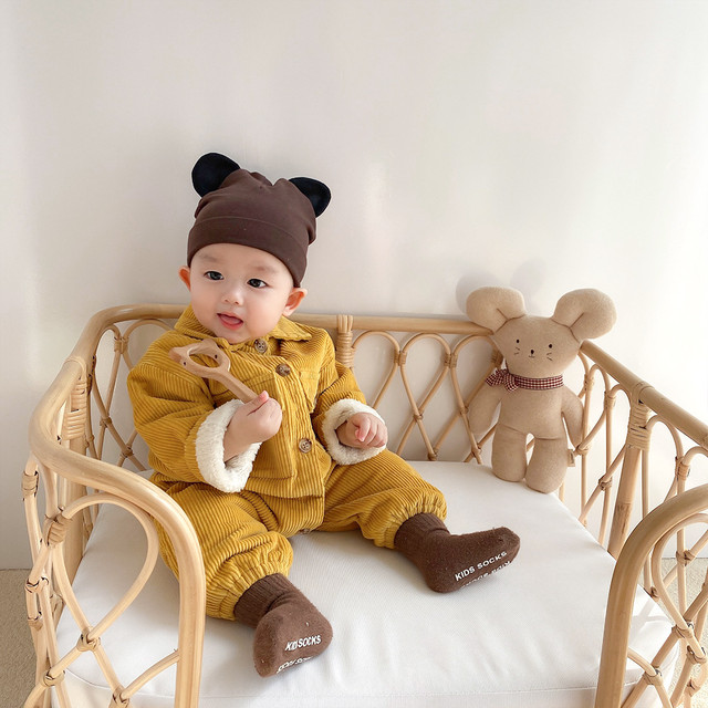 カバーオール ロンパース 足付き 裏ボア ジャンプスーツ 長袖 秋 冬 防寒 暖かい ベビー服 赤ちゃん ベビー 新生児 子供服 女の子 男の子 ユニセックス 人気 おすすめ かわいい おしゃれ 韓国 韓国子供服 プレゼント 贈り物 ギフト 60 70 80 90 0歳