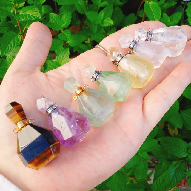 天然石 香水ボトル アロマボトルのアトマイザー大 黄金の精麻しめ縄ネックレス 大人の天然石 アクセサリー材料パーツshop ぶらんぴじゃっと