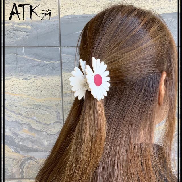デイジー フラワー マットカラー バンスクリップ ヘアクリップ 髪留め 簡単ヘアアレンジ レディース ヘアアクセサリー Hbl1101 Atk21 デイジー フラワー マットカラー バンスクリップ ヘアクリップ 髪留め 簡単ヘアアレンジ レディース ヘアアクセサリー Hbl1101 Atk21