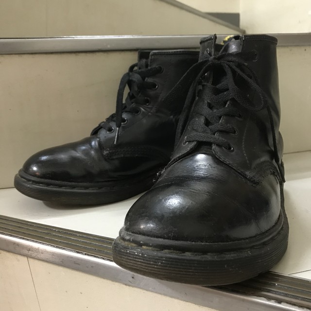 Dr Martens ドクターマーチン 6ホール ブラック Desertsnow