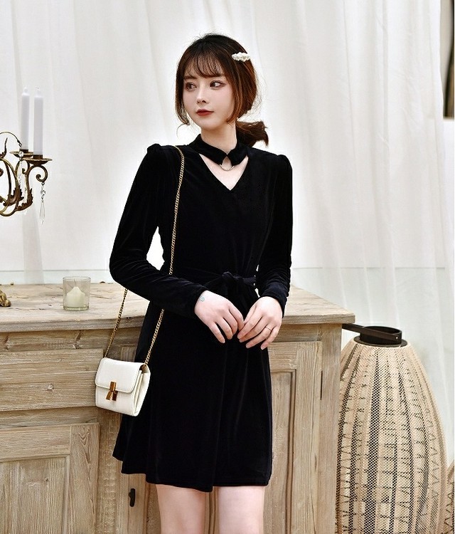大きいサイズ レディース チョーカー風ワンピース 長袖 秋冬 春夏 ブラック ベロアワンピース 結婚式二次会 S097 大きいサイズ 送料無料 レディース通販店 ｋｅｃｃｈi 静岡 Base売り場