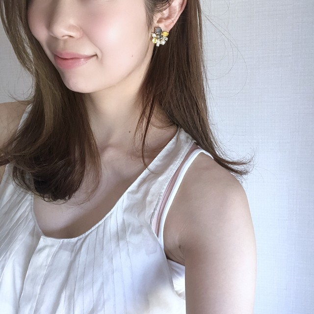 【イヤリング】人気 グレーとイエローのスワロフスキーイヤリング 人気アクセサリー