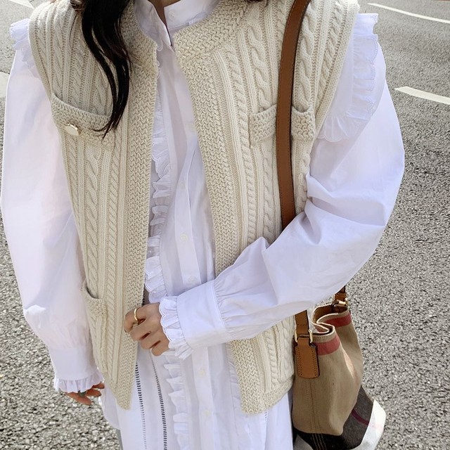 セットアップ レディース 春秋 ２点セット ツーピース トップス 長袖 ビッグ襟 ロング丈 フリル シャツ ブラウス ニット セーター ベスト 重ね着 レイヤード シンプル カジュアル おしゃれ 大人可愛い ガーリー お出かけ デート 通勤 通学 学生 キャンパス 旅行 普段着