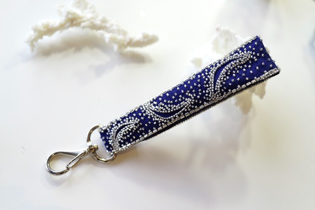 【刺繍キーバンド】 Silver moon ✴︎
