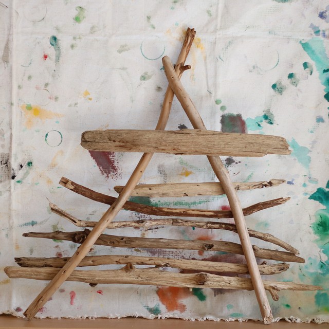 使い方いろいろ 部屋がいっきにおしゃれになる 流木インテリア トライアングルフレーム大 Hamahirugao Project