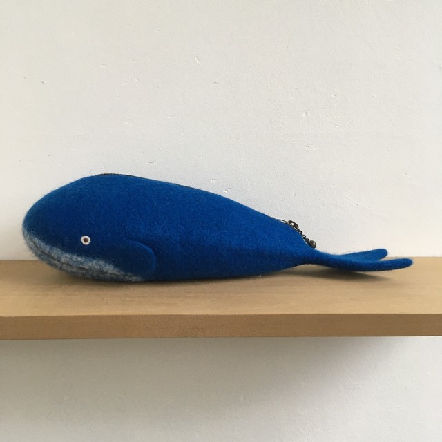 クジラのポーチ 青 Komakoma