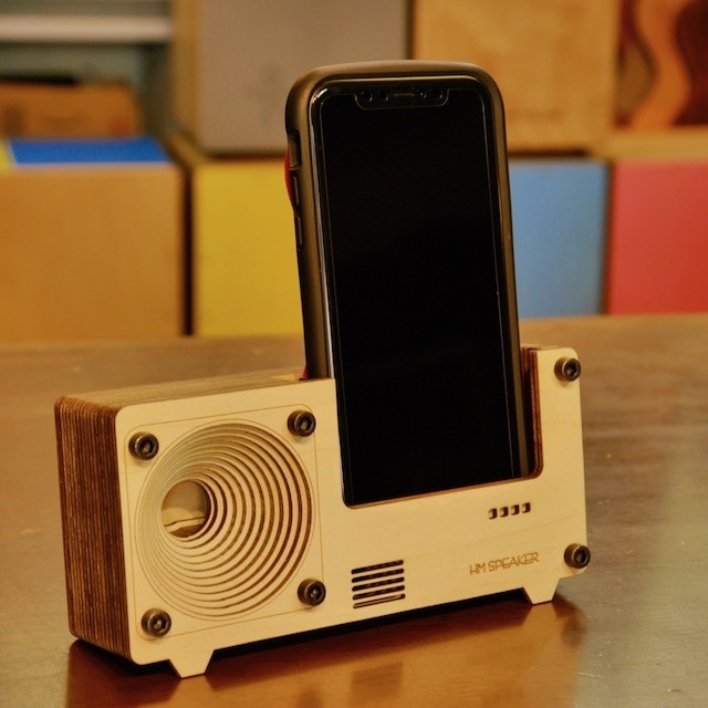 Iphone Speaker Stand Ver2 0 ツートンカラー 木製スピーカースタンド 電源不要 Hm Speaker Hm Cajon