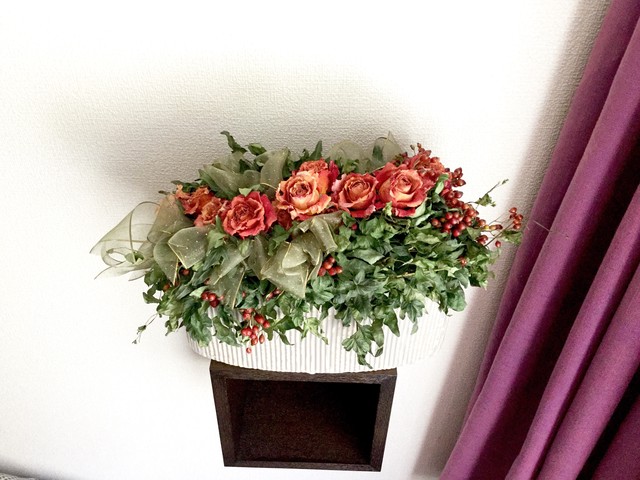 バラ アイビー 野バラの実ー白雪姫の森の中でー お花倶楽部 粋花 Ikibana