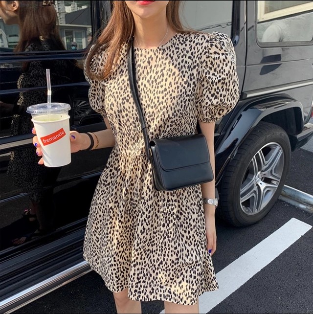 レオパード柄 パフスリーブワンピース 韓国ファッション ガーリーファッション パフスリーブ アニマル柄 Fee Lulu