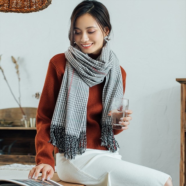 大判 マフラー チェック柄 ひざ掛け ネックウォーマー スカーフ レディース 流行 秋冬 ブランケット ユニセックス お揃い トレンド プレゼント フリンジ 防寒 ペア カップル 通勤 通学 取寄 発送目安14 21日営業日 Laff Store 会社情報 納期の確認をお願いします