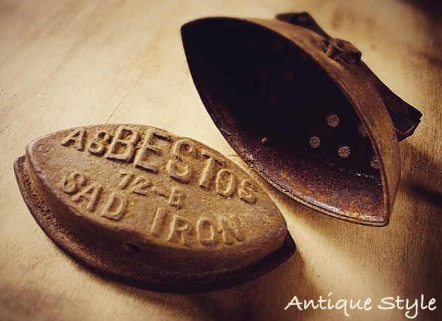 アンティークアイロン Asbestos Sad Iron A 109 1 Antique Style アンスタ アメリカ買付けのヴィンテージ アンティークのおみせ