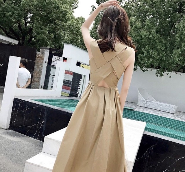 バックオープンワンピ Chouetteshop