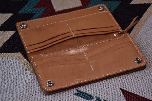 シンプルデザイン トラッカーウォレット Loner