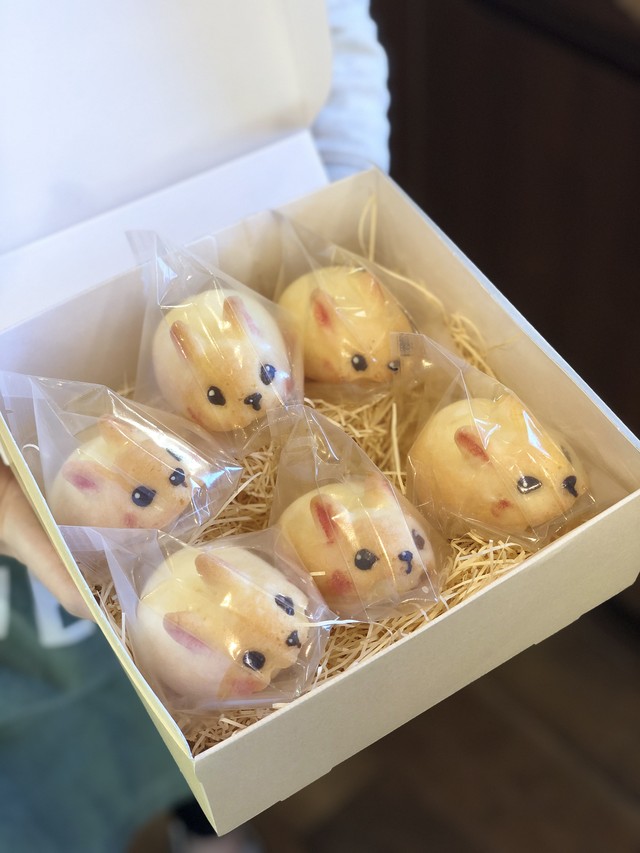 うさぎのかわいいマドレーヌ Patisserie Maya L Abeille