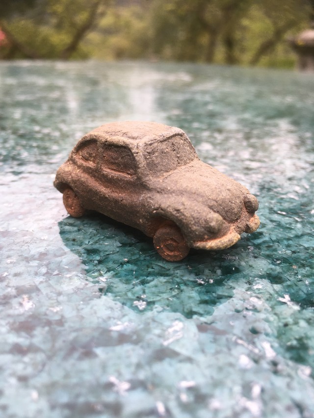 陶芸 てんとう虫車 小さな車のおきもの 黒 Yanaikeishop 陶芸 てんとう虫車 小さな車のおきもの 黒 Yanaikeishop