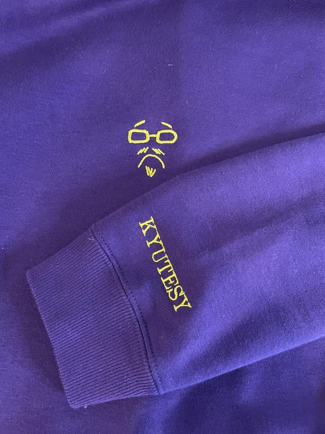 Tiktokerきゅーさん ぶりっこおじさんのオフィシャルパーカー Unite9 On Line Shop