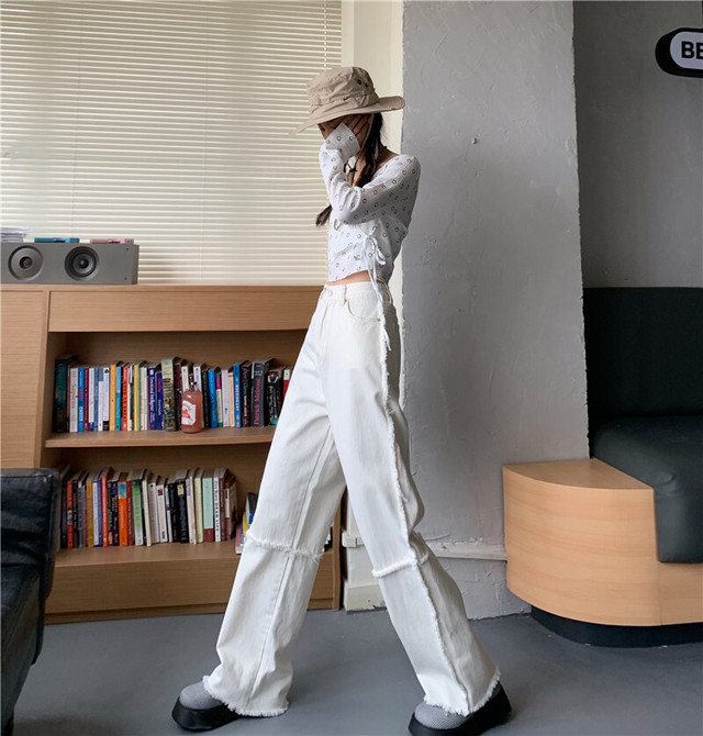 エッジステッチホワイトパンツ