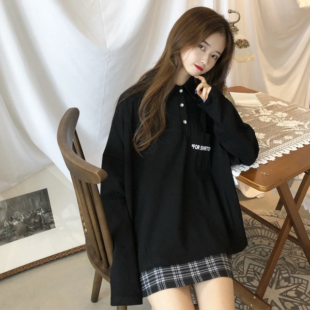 レディース トップス 春秋冬 ポロシャツ 長袖 ポロカラー 襟付き カットソー 英字ロゴ 胸ポケット オーバーサイズ 体型カバー シンプル カジュアル おしゃれ 大人可愛い お出かけ デート 通勤 通学 学生 キャンパス 旅行 普段着 ホワイト ブラック Haru Meets Foo