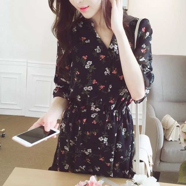 春 夏 ワンピース 花柄 シフォンワンピース 韓国 ファッション レディース 夏服 シースルーワンピース ボタン Vネック 膝上 ミニワンピース 半袖 シャーリング フリル 春夏 ワンピース Vestito