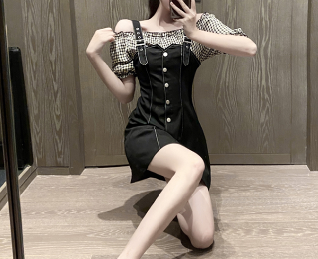 ミニ丈オフショルダーワンピース 1039 North Country