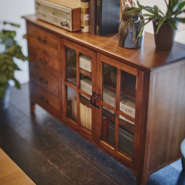 Mindy Wood Cabinet 1200 / 北欧アンティークスタイル 木製キャビネット 120cm