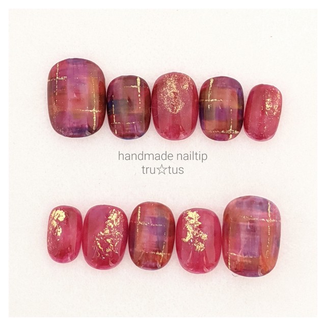 ネイルチップ 冬ネイル 大人かわいい ニュアンスチェック チェック柄 ボルドー レッド Handmade Nailtip Shop Tru Tus