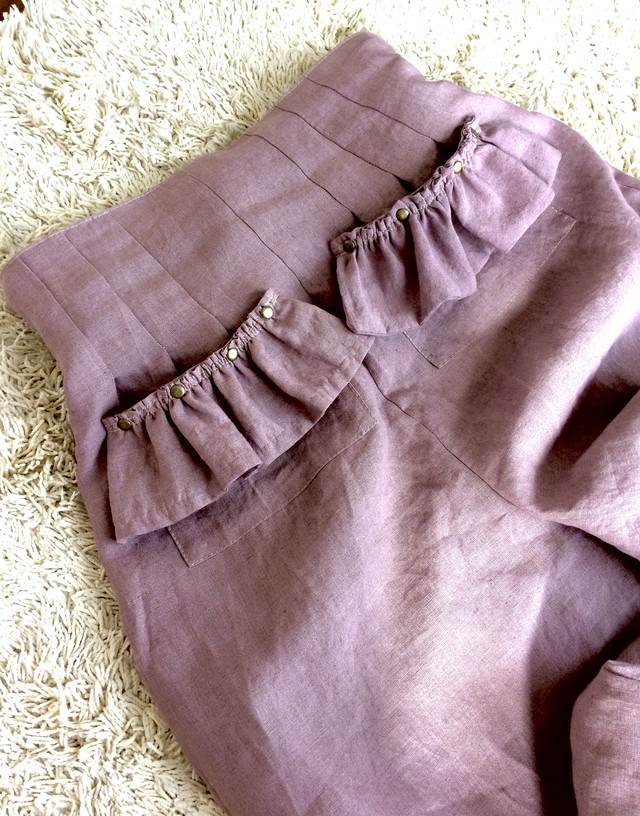 あなただけの一着に育つ服 イタリアンリネン フリル ボリューム ハイウエストパンツ テーパード スタッズ 天然素材 しあわせなカラダを作る服 しあわせなカラダを作ろうプロジェクト Nao Invention