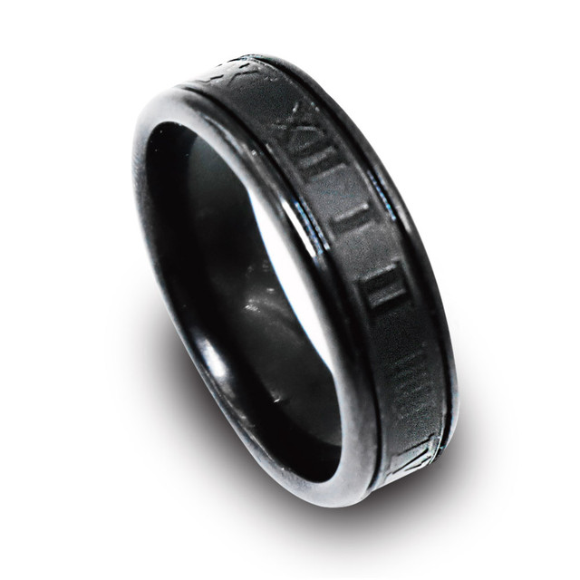 指輪 メンズ ブラック リング ローマ数字 マット調 軽量 高級感 クール かっこいい モテる シンプル アクセサリ デザイン トレンド 韓国 人気 カジュアル ファッション シンプル ペア プレゼント 記念日 誕生日 クリスマス メール便で送料無料 メール便で送料無料