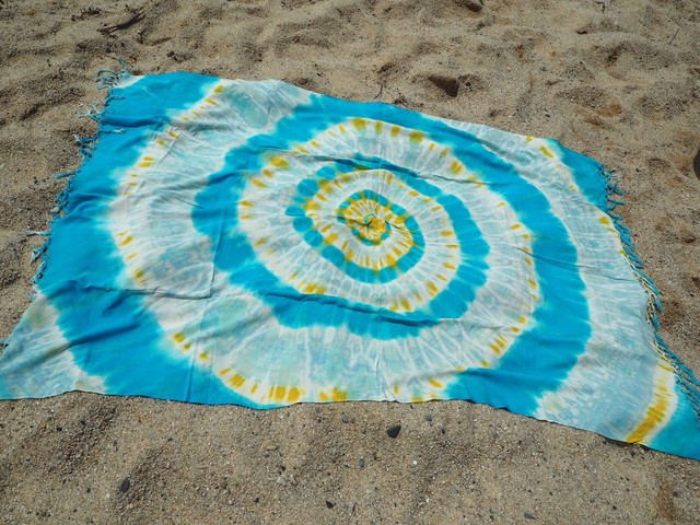 タイダイ柄 フリンジ ビーチラグ