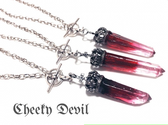 水晶レジンペンダントblood Clot Cheeky Devil
