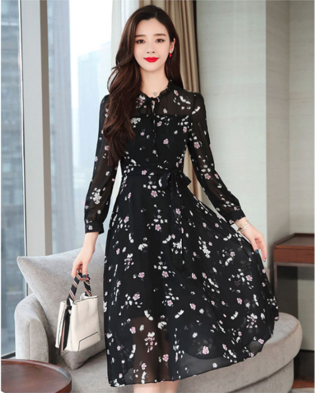 シフオンのミドル丈ワンピース カラーは三種類 半袖と長袖があります Time Shock