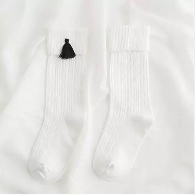 かわいいタッセル付き キッズハイソックス 白 女の子 靴下 ガールズ 子ども用 インポート子ども服 Hikari