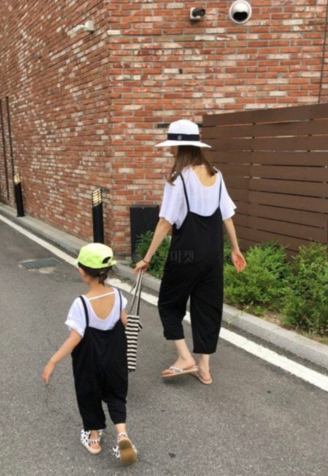 親子ペア サロペット おしゃれ親子 ブラック 韓国ファッション めいるめいるスマイル