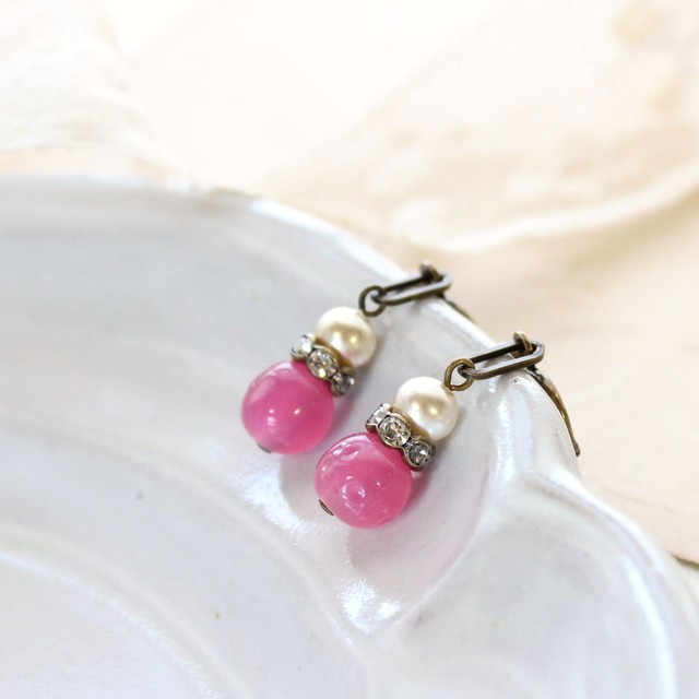 チェリーブランド ローズとガラスパールのヴィンテージstyle イヤリング コスチュームジュエリー ピアス変更可 Tammy Daisy ヴィンテージ アンティーク Style アクセサリー