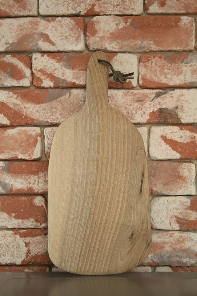 カッティングボード クルミの木 中 モロッコ 手作り くるみの木 まな板 Regalito レガリート