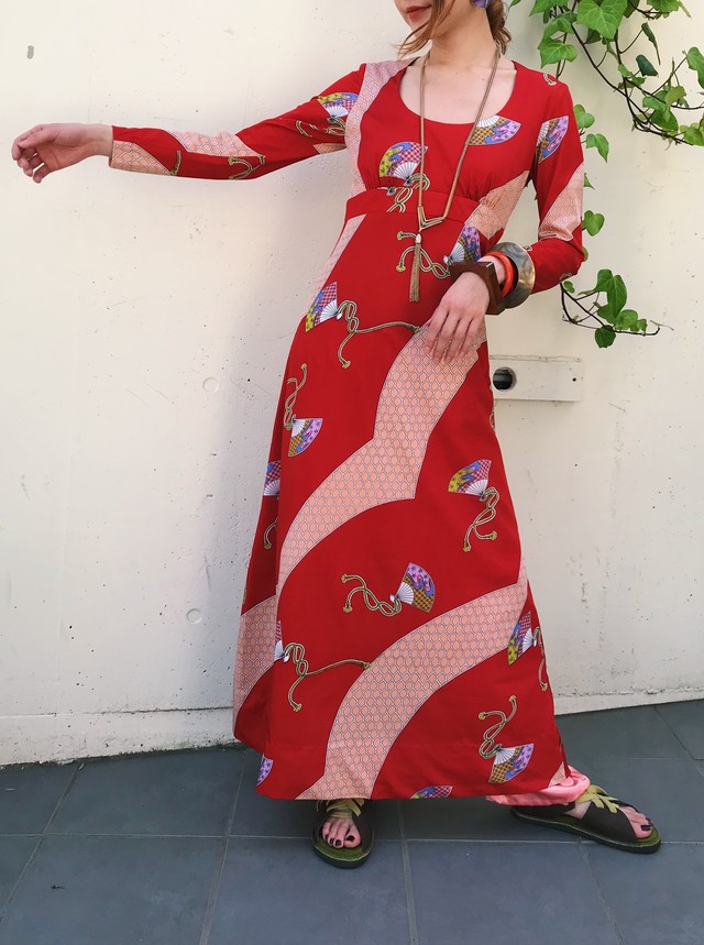 70s Oriental Red Maxi Dress ヴィンテージ オリエンタル 赤 マキシワンピース Riyad Vintage Shop