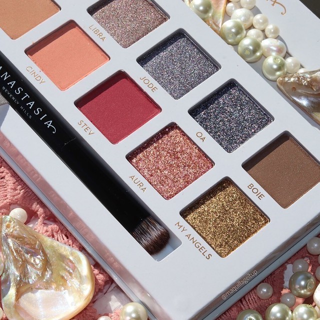 Anastasia Beverly Hills Carli Bybel アナスタシア カーリーバイベル アナスタシアビバリーヒルズ Mondoudou Shop