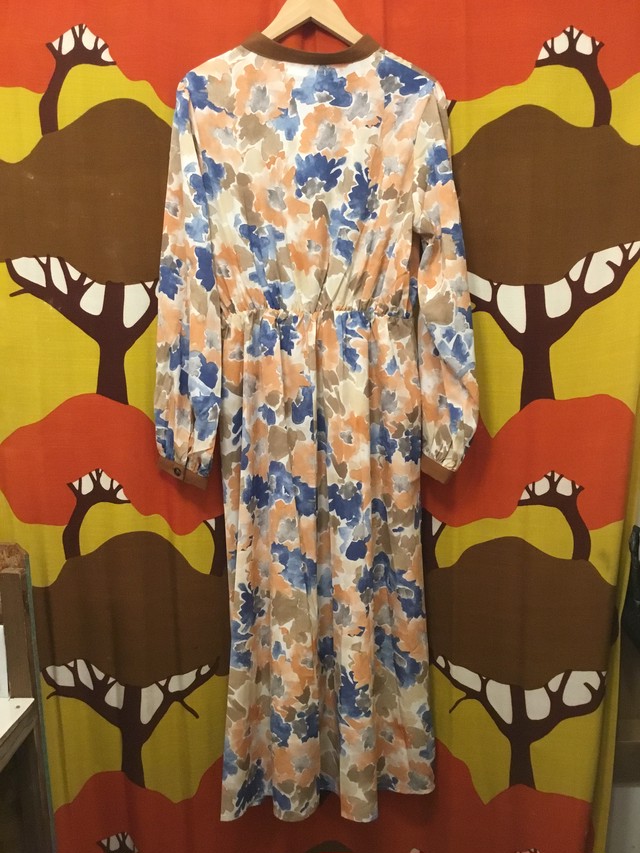 レトロ花柄ワンピース Freegia