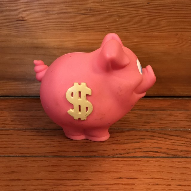 ディズニーランド トゥーンタウン ピンクの豚の貯金箱 ソフビ Toontown Piggy Bank Coinbank Honey Antique ヴィンテージ アメリカン雑貨 アンティーク アメトイ インテリア小物 ミールトイのお店