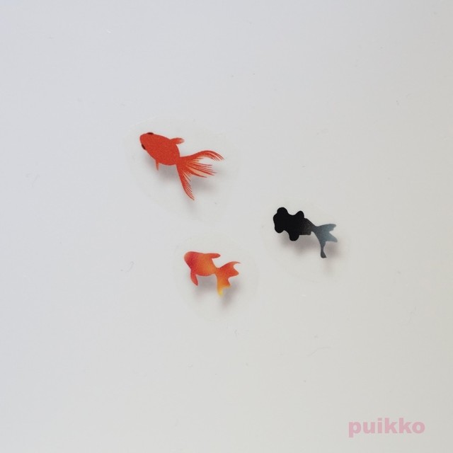 透明シール 金魚 影付き Puikko