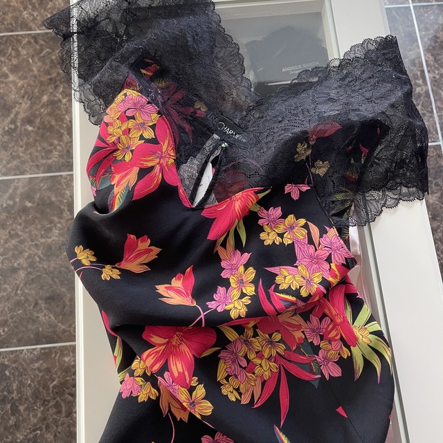 Lise Charmel トップス 夜の花