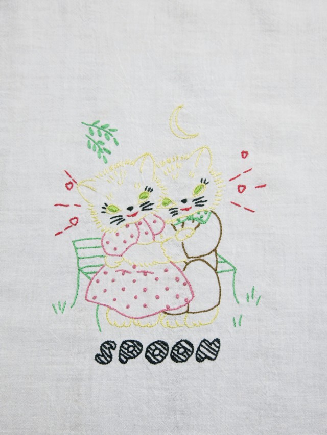 ラブラブな猫さん達が可愛い刺繍キッチンクロス Spoon 50 60年代 アメリカ製 猫アンティーク雑貨 Weekendcats