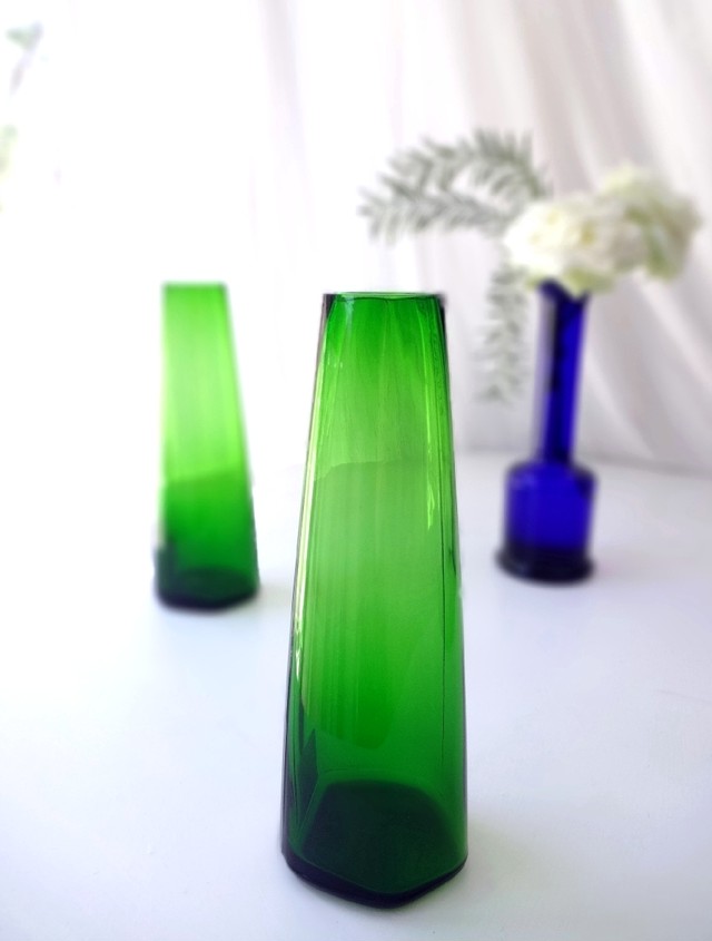 Iittala イッタラ イッセイミヤケ Iittala Issey Miyake Vase Glass Emerald 180mm フラワーベース 花瓶 北欧 限定色 Torori Iittala イッタラ イッセイミヤケ Iittala Issey Miyake Vase Glass Emerald 180mm フラワーベース 花瓶 北欧 限定色 Torori