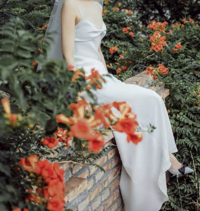シンプルドレス キャミソール胸元リボン風デザイン 美晴スタイリッシュドレス