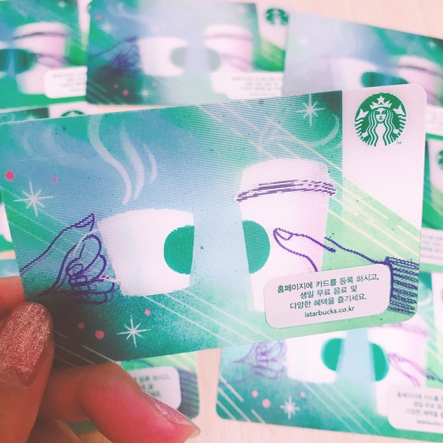 日本未発売 スターバックス クリスマスホログラムカード Starbuckskr
